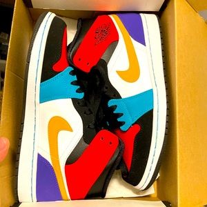 Air Jordan 1 Mid
